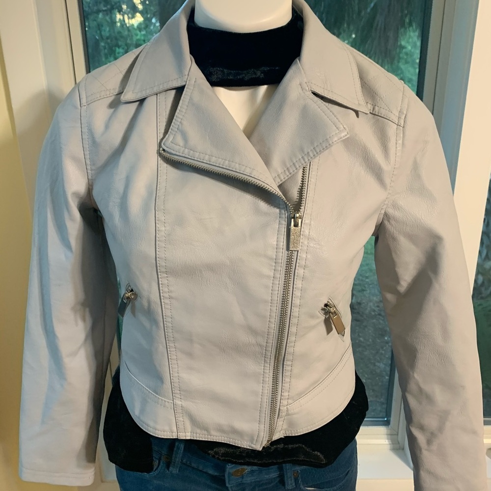 🐣New Look Petite Faux Grey Leather Moto Jacket - Picture 7 of 16